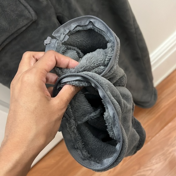 Fuzzy Soft Footed Zip Up Hooded Onesie NWOT - Picture 12 of 13